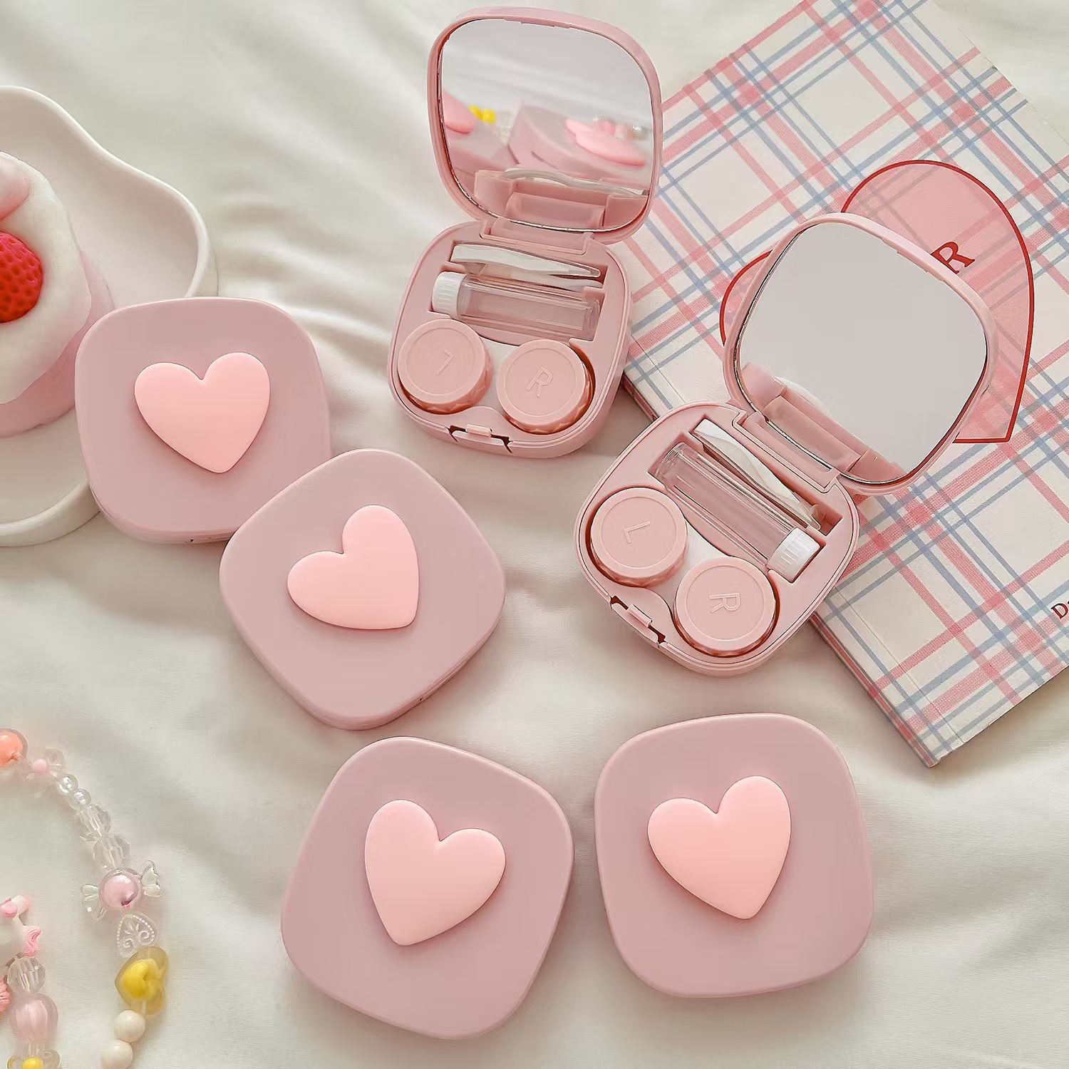 Travel Video Accessories - Heart Contact Lens Case with Mirror