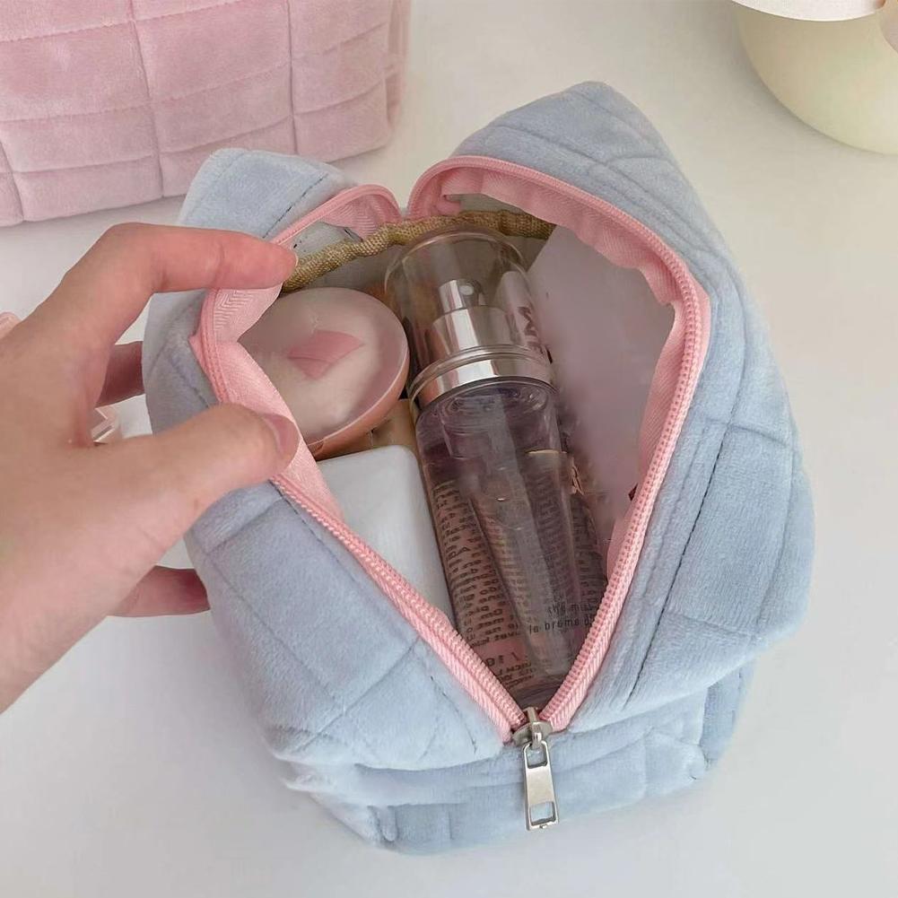 Cute Plush Makeup Bag For Wome - đánh giá và giá Travel Accessories Pillow