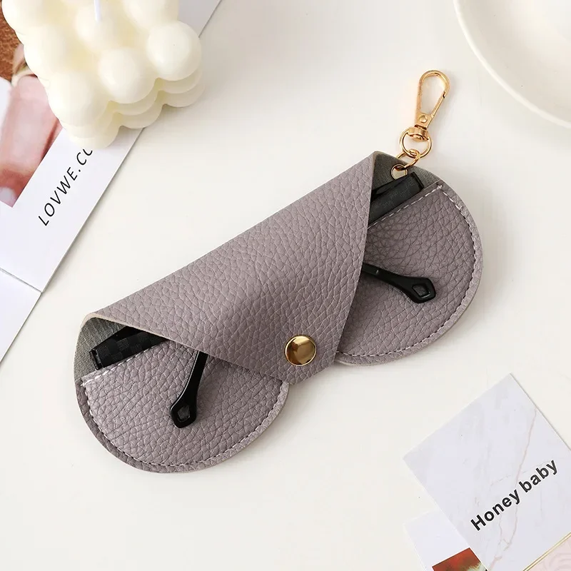 Litchi Embossed Glasses Cover  - đánh giá và giá Travel Reading Accessories