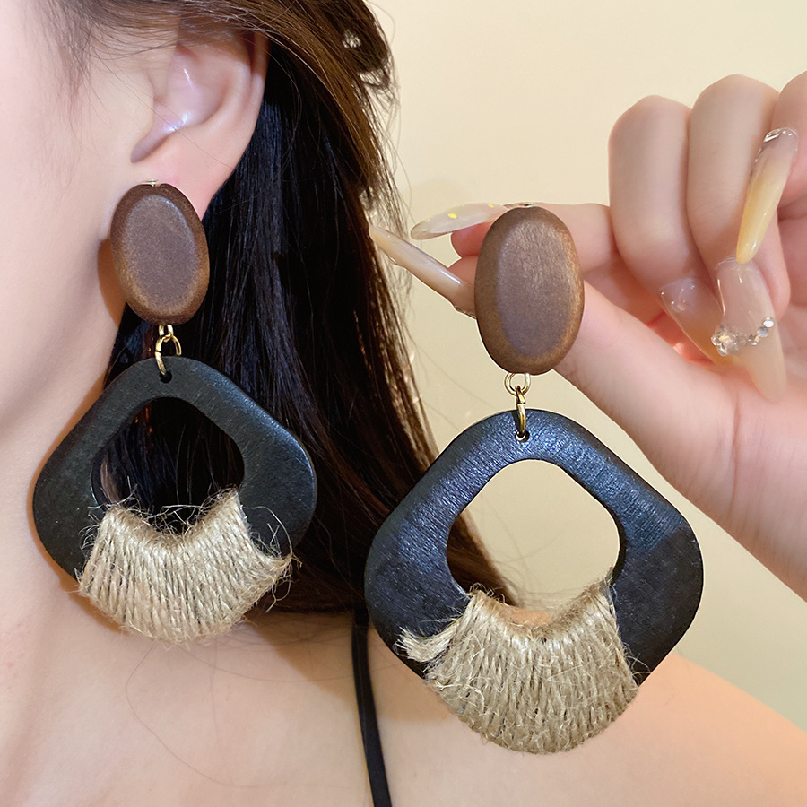 Ethnic Style Hollow Out Square - đánh giá và giá Travel Accessories Dropshipping